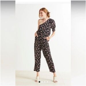 EVEREVE Roan+Ryan Isabella One Shoulder Jumpsuit Size Small NWT